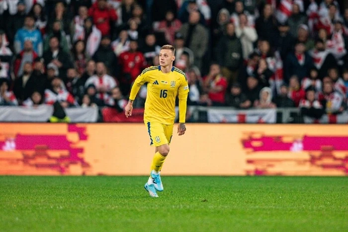 Die Fußballnationalmannschaft der Ukraine hat vor dem Turnier im Juni in Kanada einen Spieler verloren