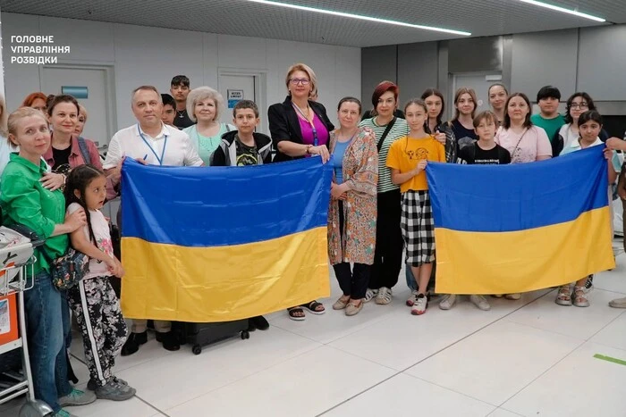 Ukraina ewakuowała dziesiątki swoich obywateli z Iranu