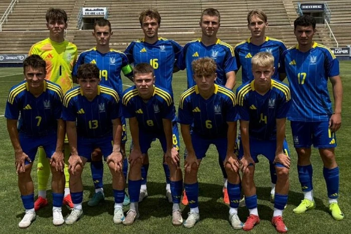 Młodzieżowa reprezentacja Ukrainy w piłce nożnej zremisowała z reprezentacją USA U-19