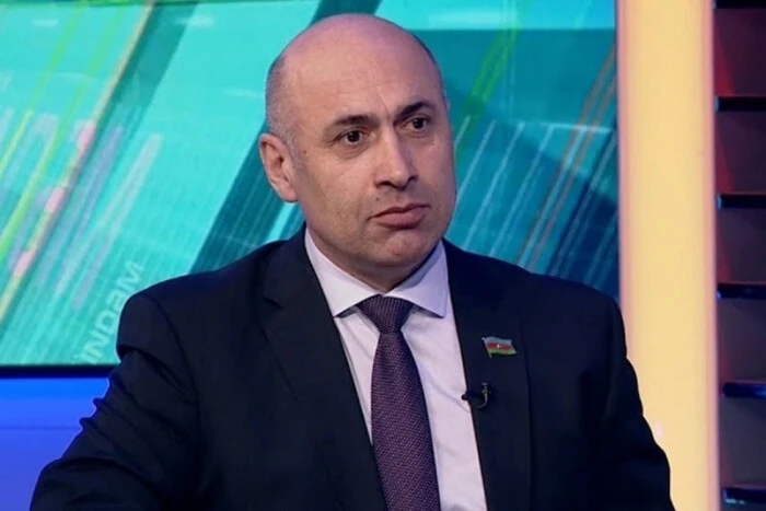 Депутата заблокировали в аэропорту. Скандал между Баку и Москвой