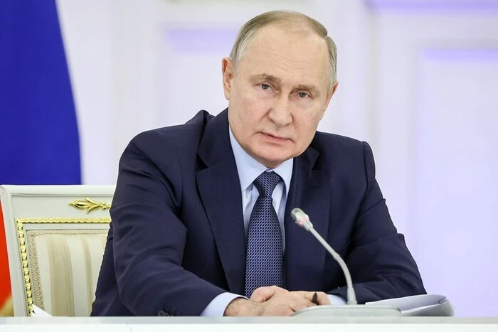 Putin erklärte, warum er am 17. Juni Dutzende unschuldiger Menschen in Kiew ermordete