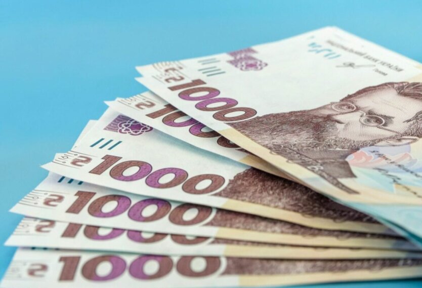 Termine drängen: Die Sparkasse hat sich an die Ukrainer gewandt, die 'Tausend von Selenskyj' auf ihre Karte erhalten haben