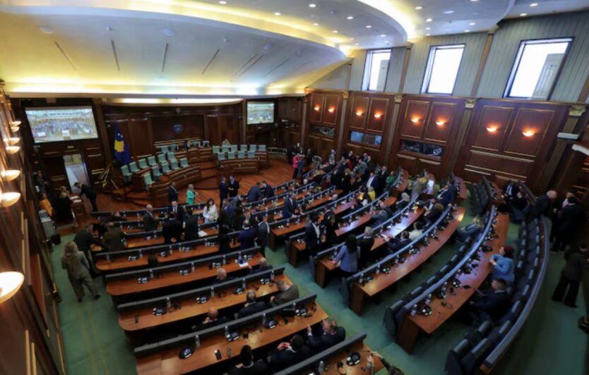 Kosovo in einer prekären Lage: wirtschaftliche Folgen der langwierigen politischen Krise