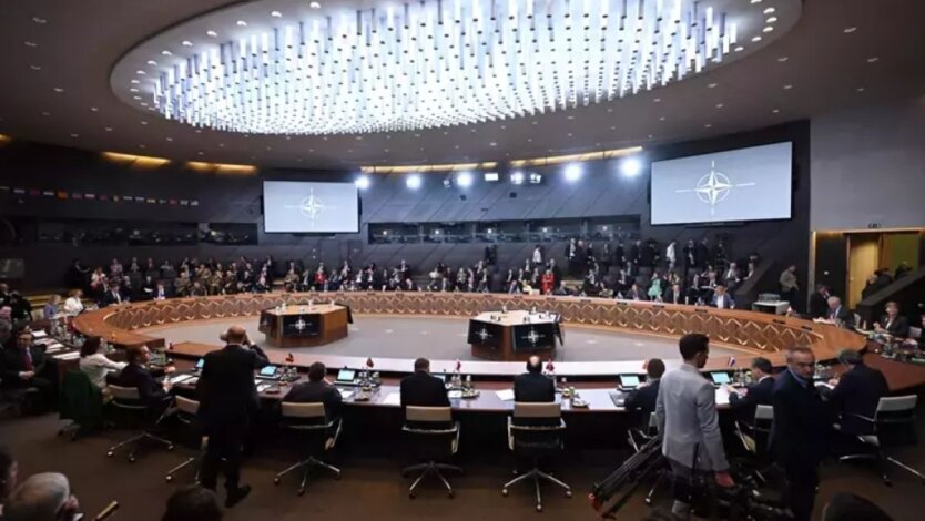 Vor dem Gipfel in Den Haag: Die Außenminister der NATO treffen sich in Antalya